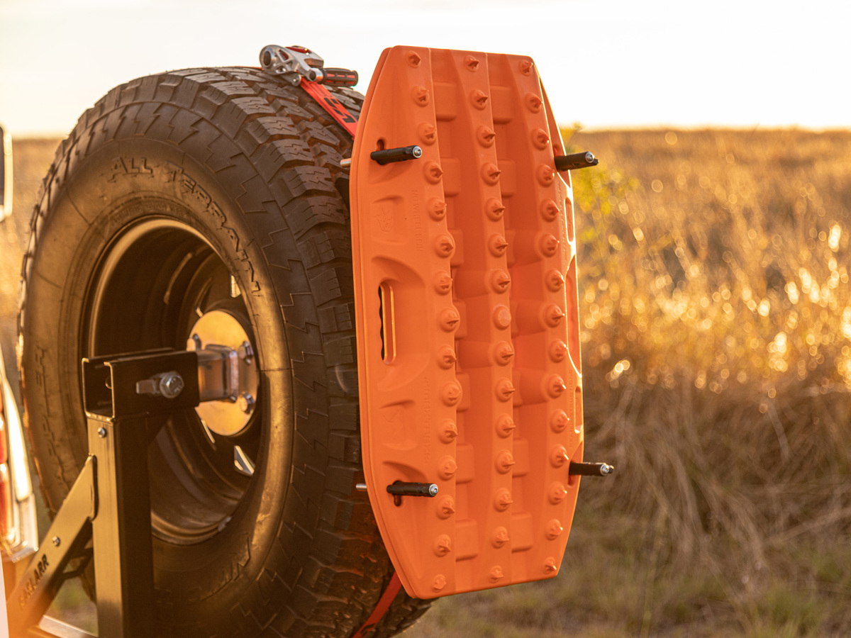 Out-Back Maxtrax Mini Mount & Spare Tyre Mount