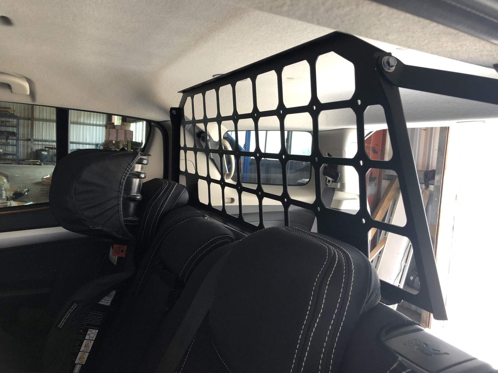 Light Cargo Pet Barrier to suit Isuzu MU-X Gen 1