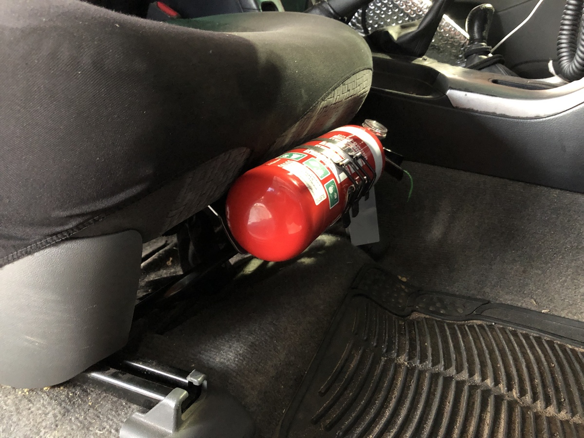 Fire Extinguisher Seat Mount to suit Toyota Prado 120