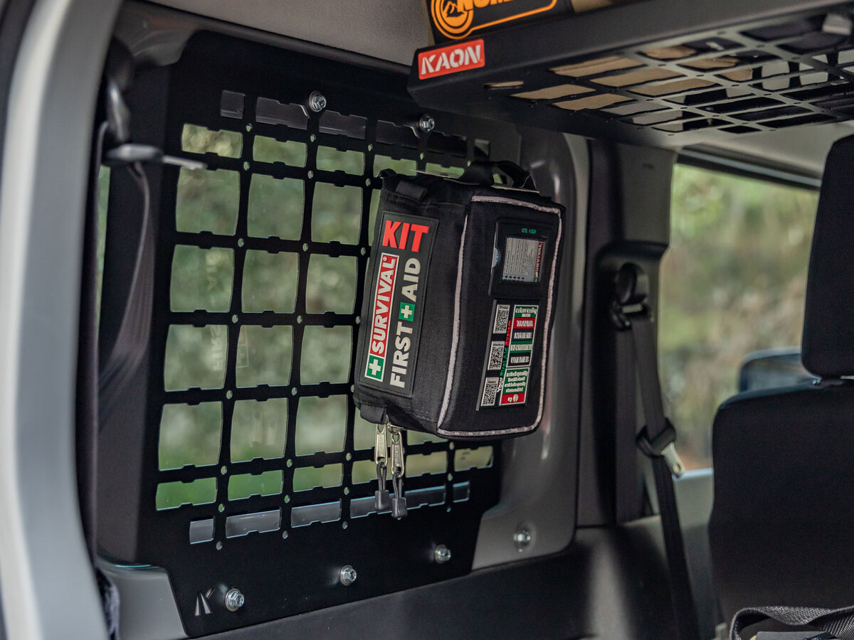 SURVIVAL Vehicle First Aid KIT