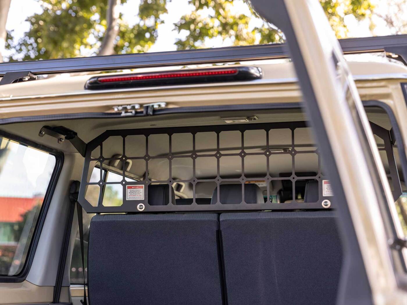Light Cargo & Pet Barrier to suit Toyota LandCruiser LC76 [2007-2023 Models]