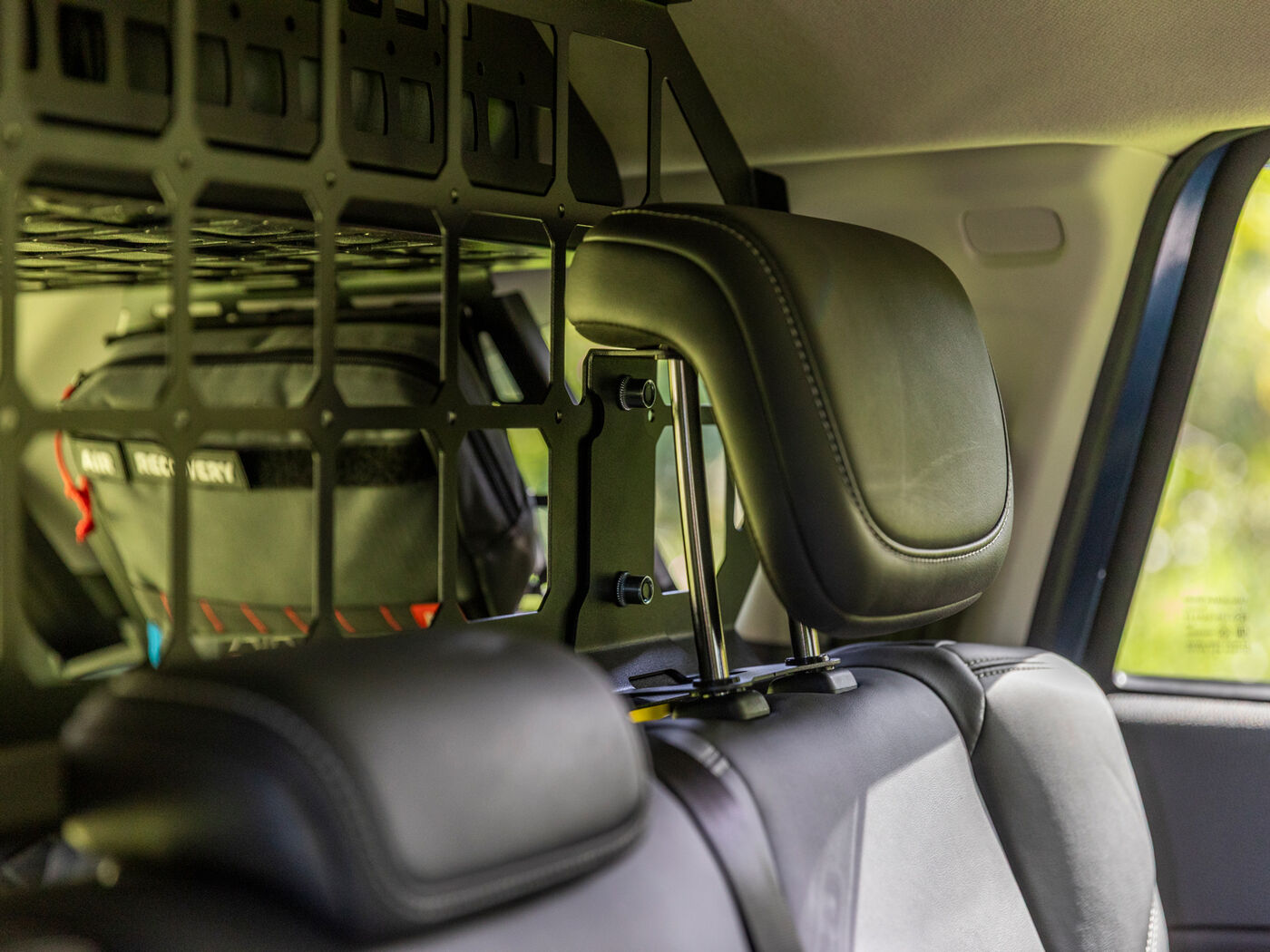 Light Cargo & Pet Barrier to suit Isuzu MU-X RJ (Gen 2)